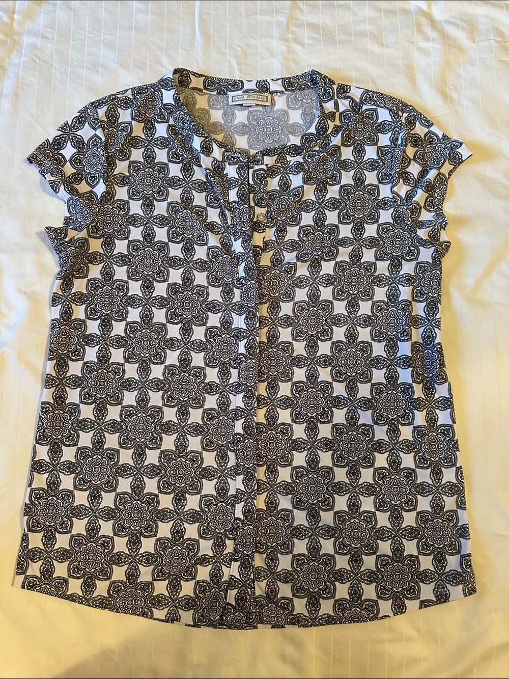 Dana Buchman Black & White Floral Tile Print Cap Sleeve Blouse
